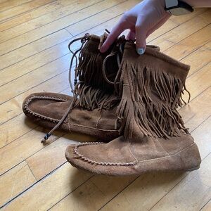 Minnetonka Suede Fringe Boots